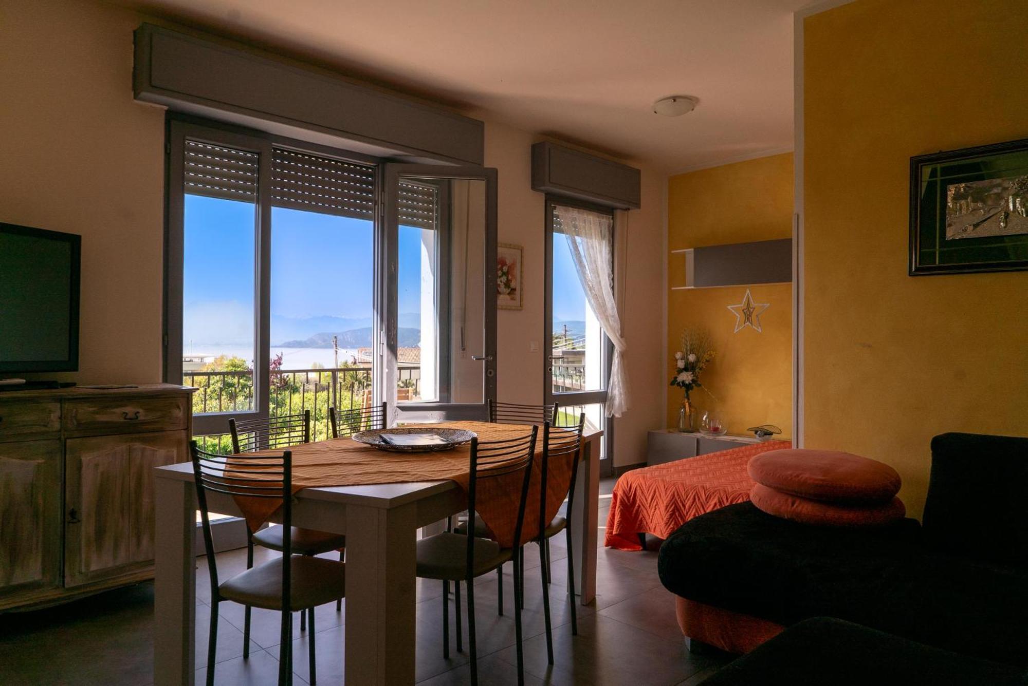 Villa La Magnolia - Private Beach Access, Garden, Views Лацизе Екстер'єр фото